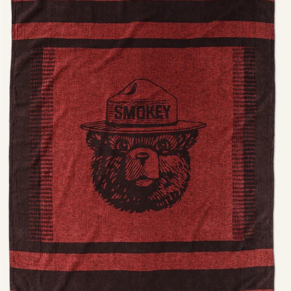 Filson Smokey Bear Cotton Blanket - Red and Black/Brown